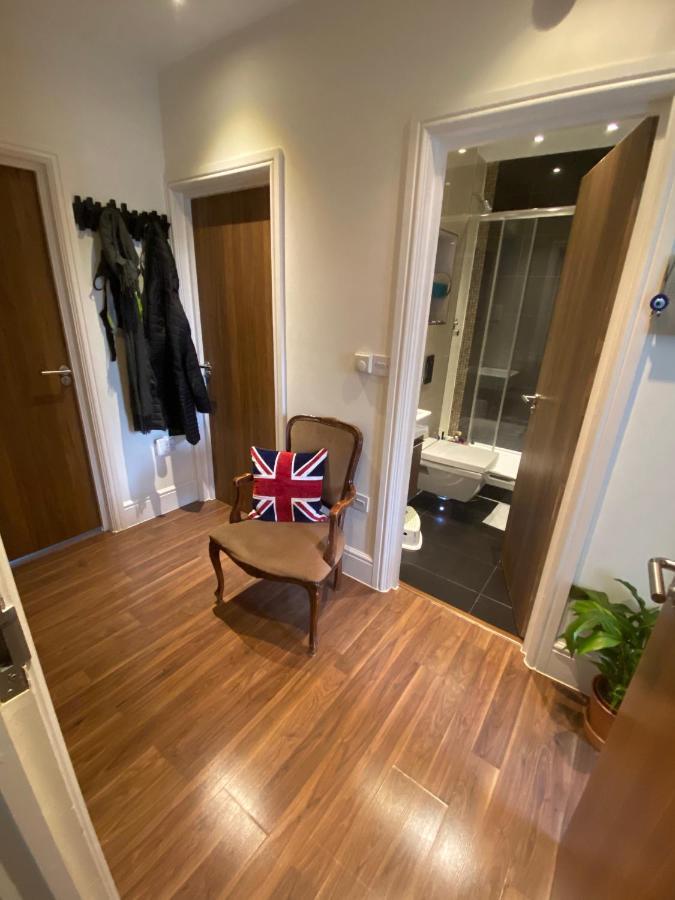 Notting Hill Next Door Bedroom In The Share Flat London Eksteriør bilde